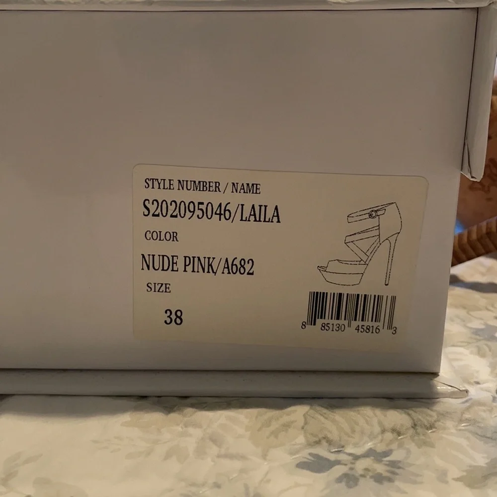 Alice and Olivia 5” heels - Picture 5 of 8